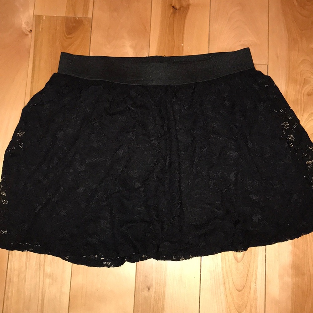 Lace skirt